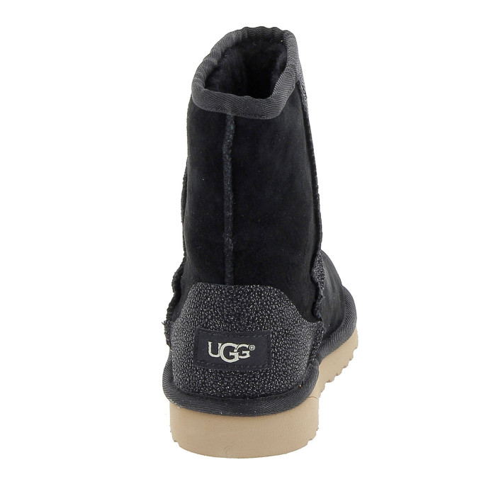UGG Botte UGG Classic Short Serein (Noir)